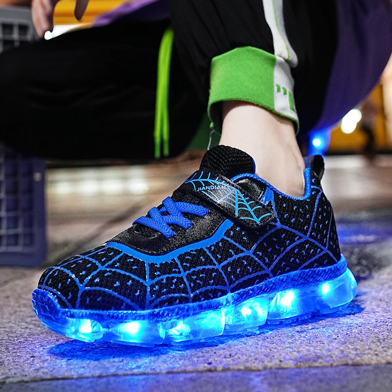 Children Luminous Glowing Sneakers Girls Roller Skate Light Shoes New Fashion Kids Girls USB Charging LED Shoes Boys Breathable