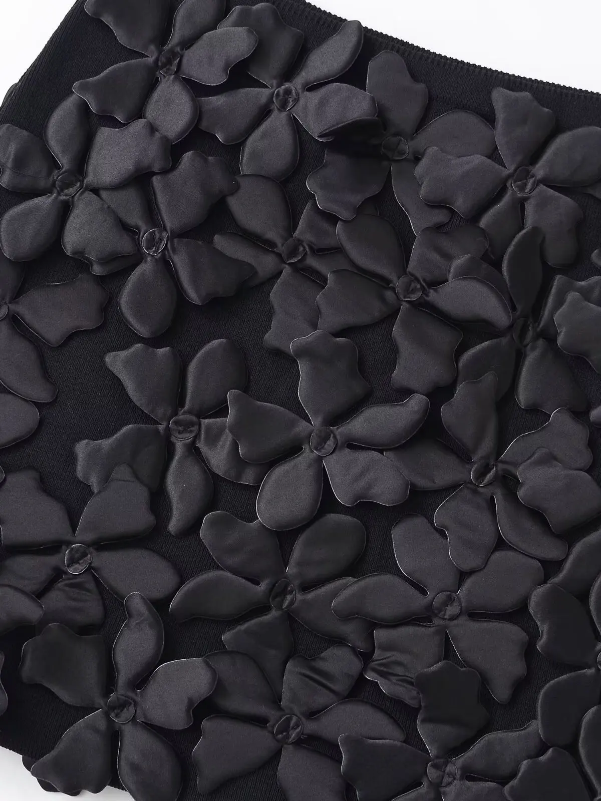 2025년 겨울 하이웨이스트 니트 스커트 여성용 패셔너블 플로럴 스트럭처 스커트 캐주얼 슬레 폴리에스터 섬유