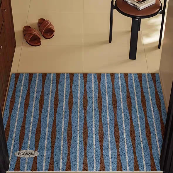 

Полосатый придверный коврик для девочек, грязезащитный, противоскользящий, для входа в дом, простой, из ПВХ, сменный коврик