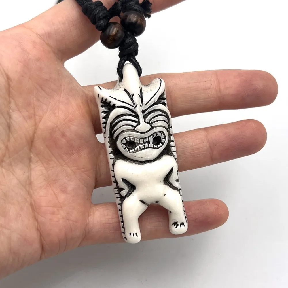 للجنسين تقليد العظام منحوتة تيكي الطوطم قلادة حزب التبعي هدية