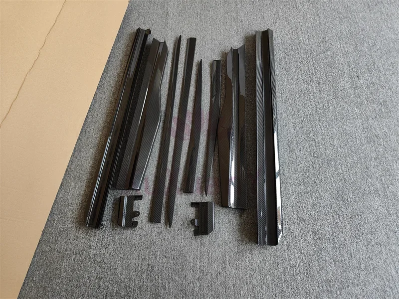 

LANOUT For Lamborghini URUS M style carbon fiber 10-piece side skirt body kit front bar edge rear diffuser