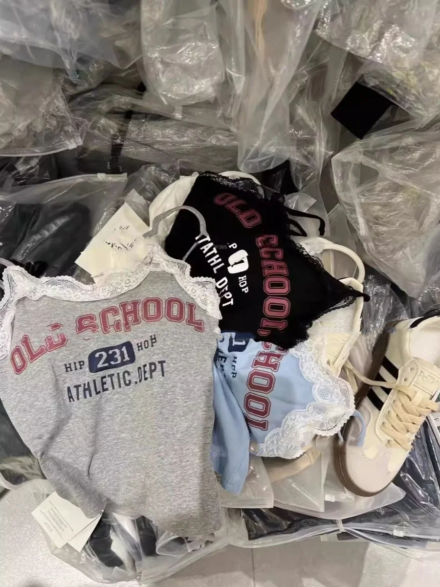 เสื้อกั๊กทรงเข้ารูปพิมพ์ลายตัวอักษร แต่งขอบลูกไม้ สายเดี่ยว สำหรับผู้หญิง ฤดูร้อน สินค้ามาใหม่ ใช้งานได้หลากหลาย ความยาวปานกลาง เหมาะสำหรับใส่ไปทำงาน หรือใส่ลำลอง