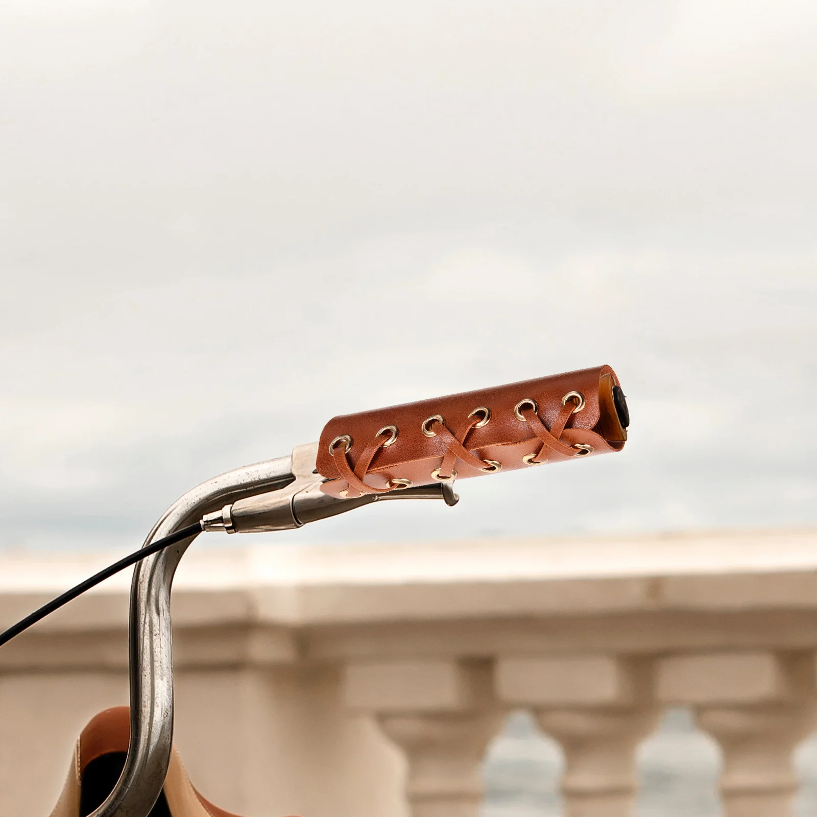 

1 Pair Mountain Bike Handlebar Grips Artificial Anti-Slip Comfortable Shockproof Bicycle Handle Grips Easy Install