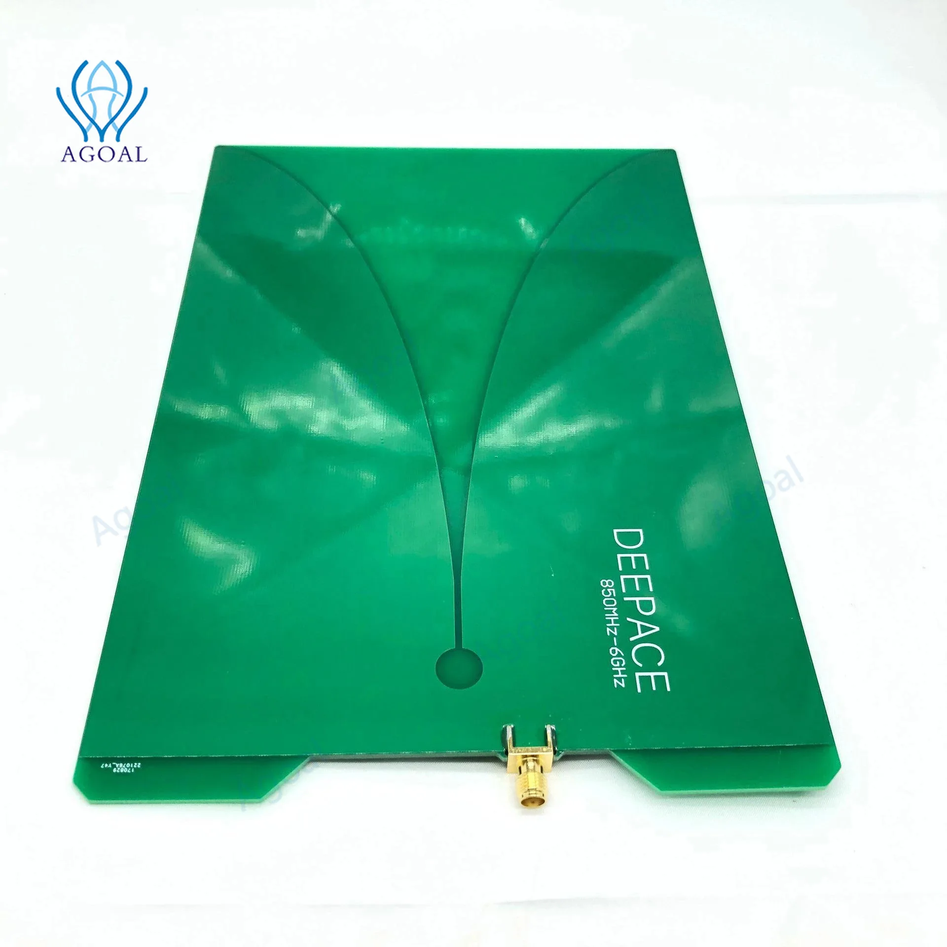 R103C 850MHz-6GHz Broadband Directional Antenna High Gain 7dbi Ads-b UAV Image Transmission Antenna 5.8G