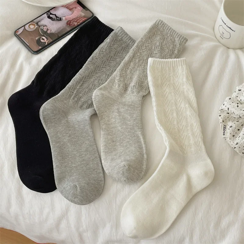 

4 пары женских носков средней длины на весну и осень, однотонные, универсальные, впитывающие пот, повседневные, простые, удобные женские носки