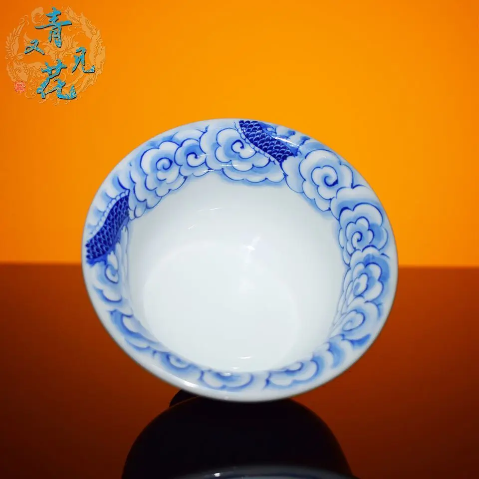 

Фарфоровый набор из Цзиндэчжэня с сине-белым рисунком, ручная роспись с изображением облаков и драконов, высококачественный набор, чашка мастера, мужская чайная чашка.