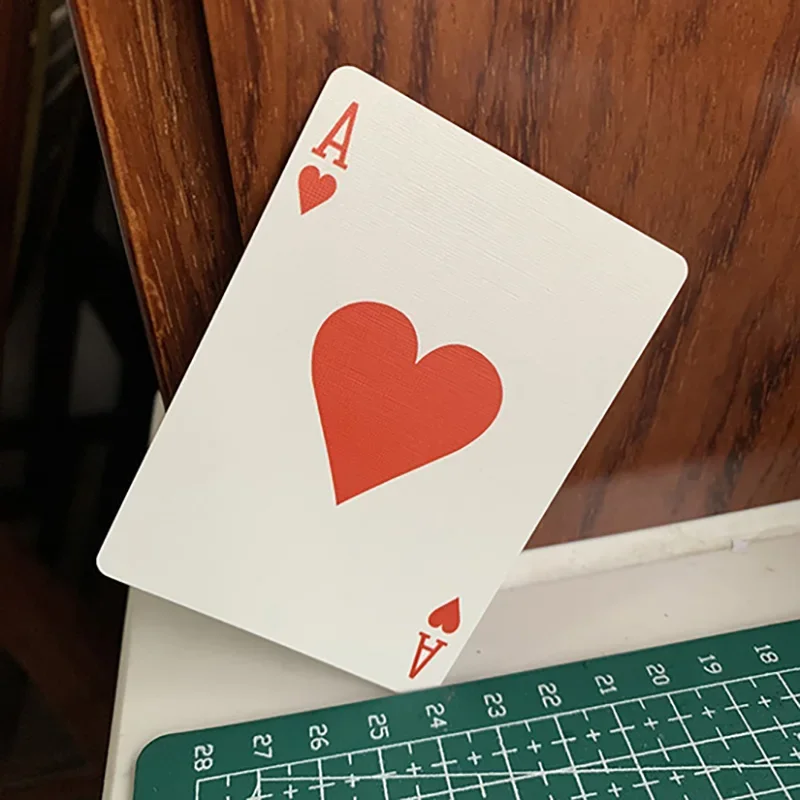 

Her Heart Magic Tricks Three Hearts to One Playing Card Change Magia Magician Close Up Street Illusions Gimmicks Mentalism Props