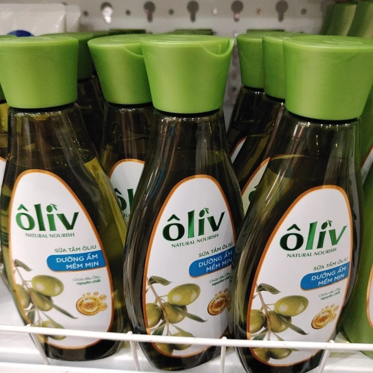 

Vietnamese Olive Oil Body Wash 250ml - Nourishing Glow & Calming