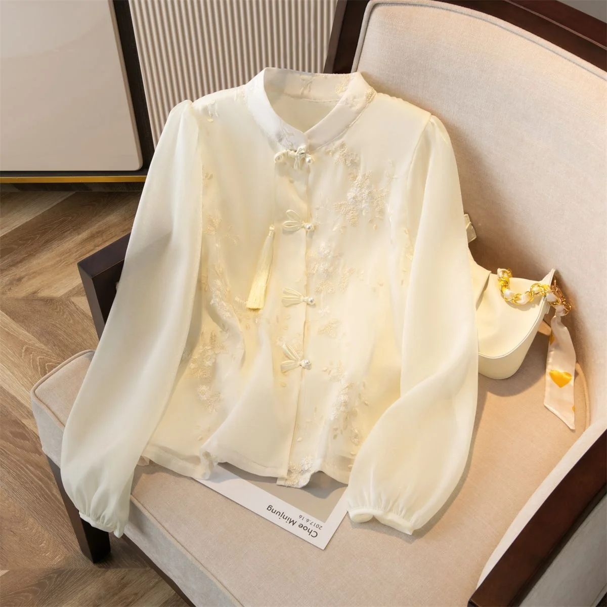 

Elegant Embroidered Button-Up Bubble Sleeve Shirt Women's Reformed Top Spring Autumn New Design Chinese National Style