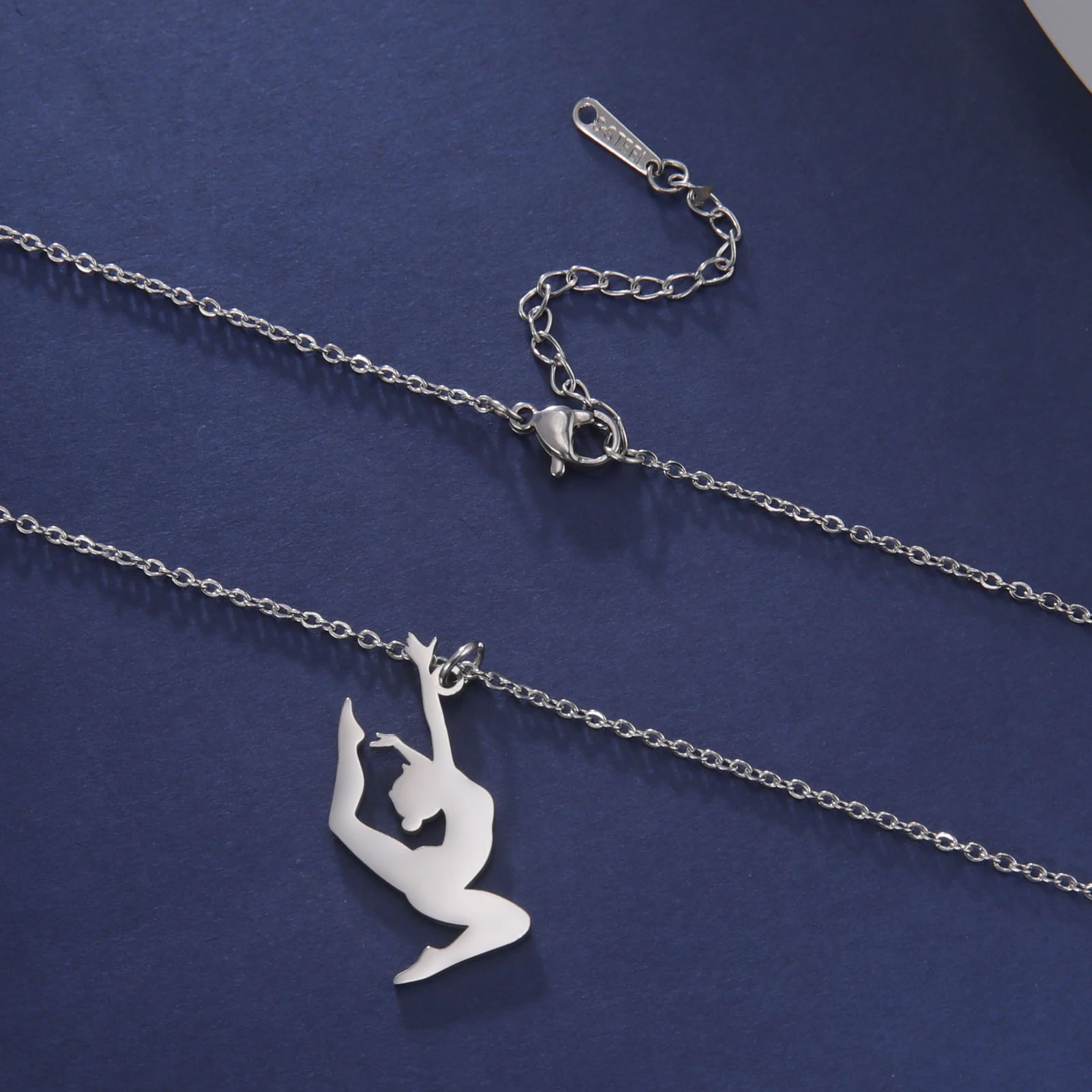 COOLTIME Halskette mit Anhänger für rhythmische Gymnastik, Edelstahl, Trend-Turnerin, Sport-Tänzerin-Halskette, Schmuck, Geschenk für Frauen – Detail 5