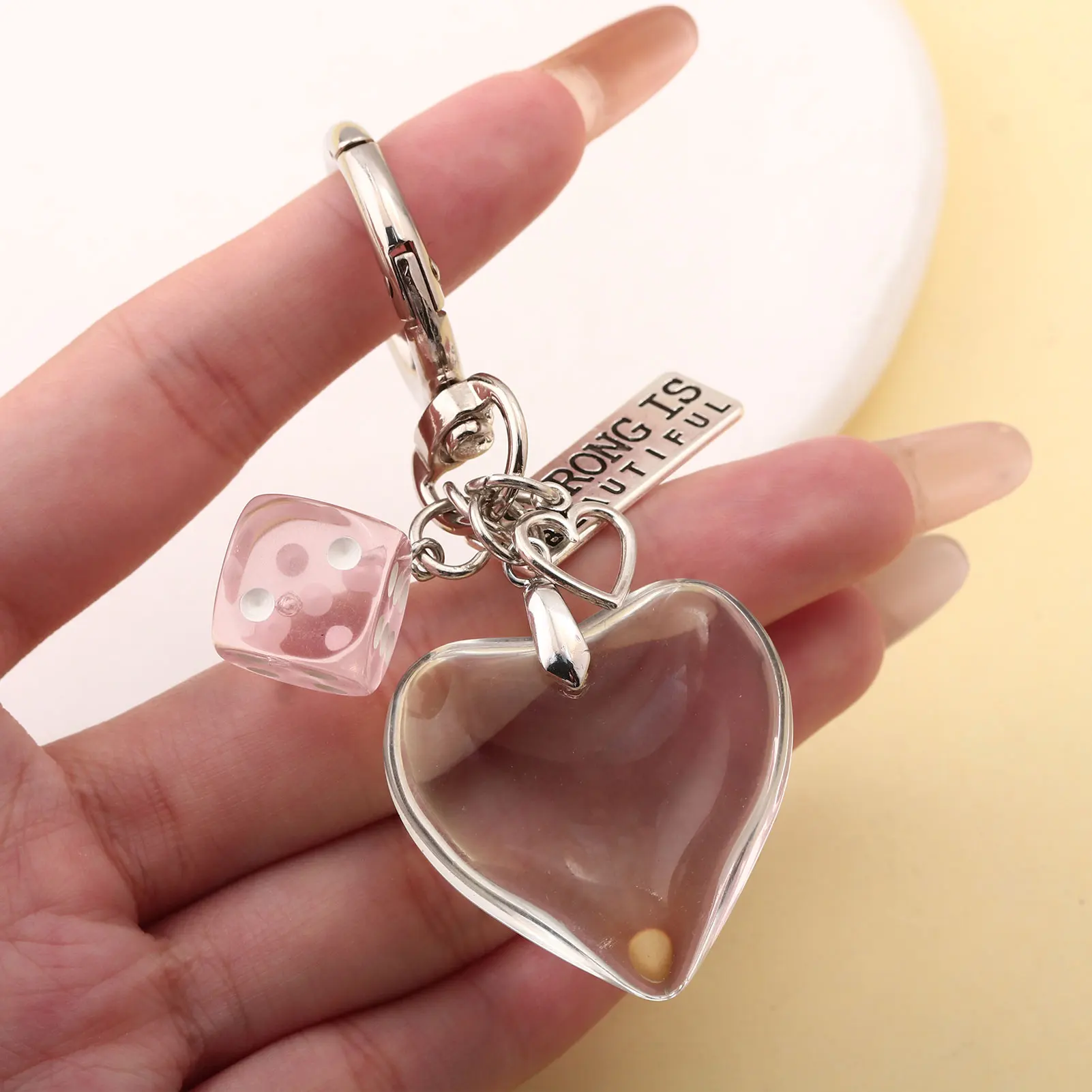 Y2K الأحمر القلب أبيض وأسود النرد المفاتيح هدية عيد الحب حقيبة المحفظة سحر سيارة القوطية لطيف مفتاح سلسلة مجوهرات اكسسوارات #4