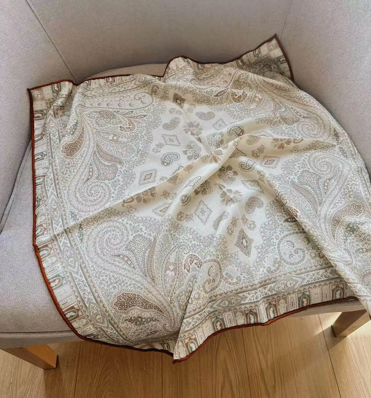 

Paisley Print Designer Scarf Luxury Winter Square Bandanas Shawls Hand Rolled Scarfs Head Clothing Hair Accessories