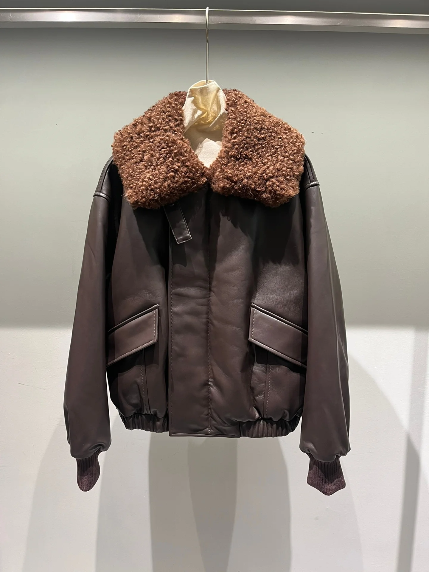 2026 Winter Sheepskin Short Leather Down Jacket  With Goose Down Lining  A New Style Leather Jacket  A warm Outerwear Suitable f