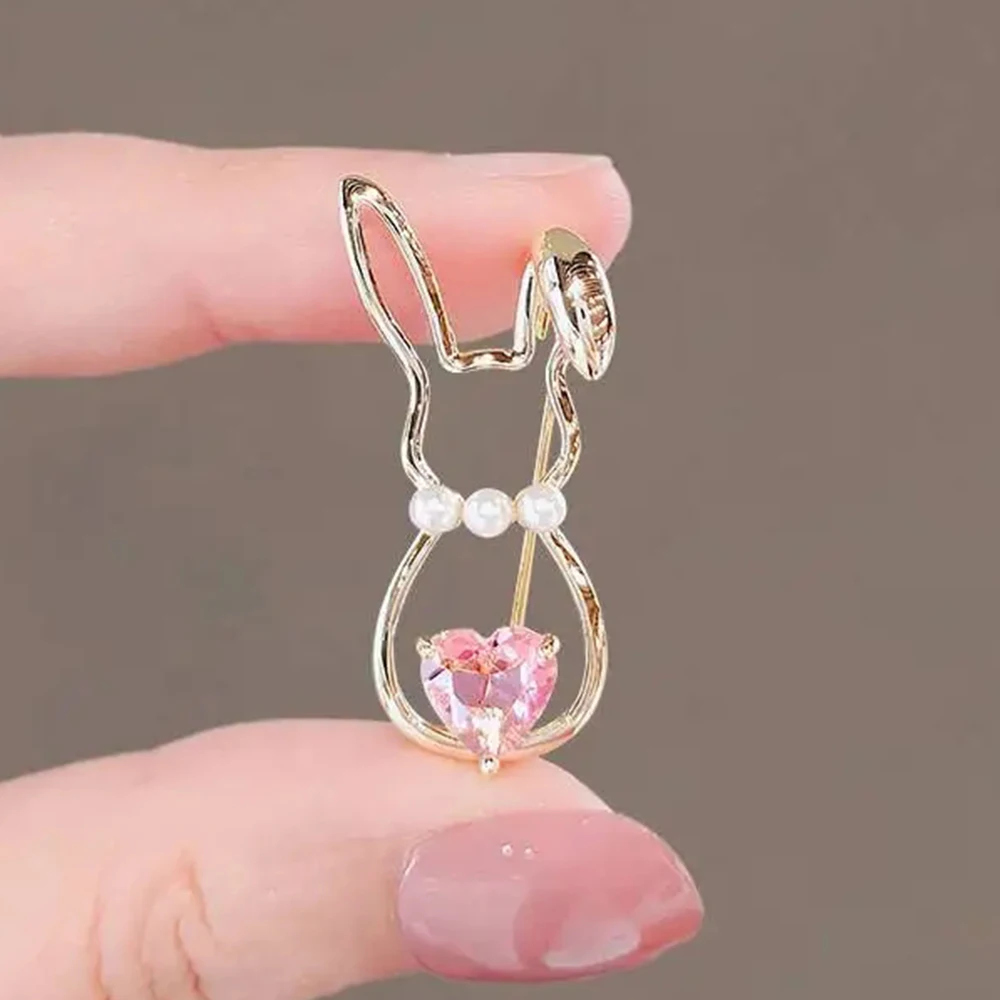 Изысканная-милая-брошь-в-форме-кролика-с-жемчугом-и-розовым-сердечком-для-женщин-и-девочек-брошь-с-героями-мультфильмов-брошь-на-воротнике-украшение-для-пальто