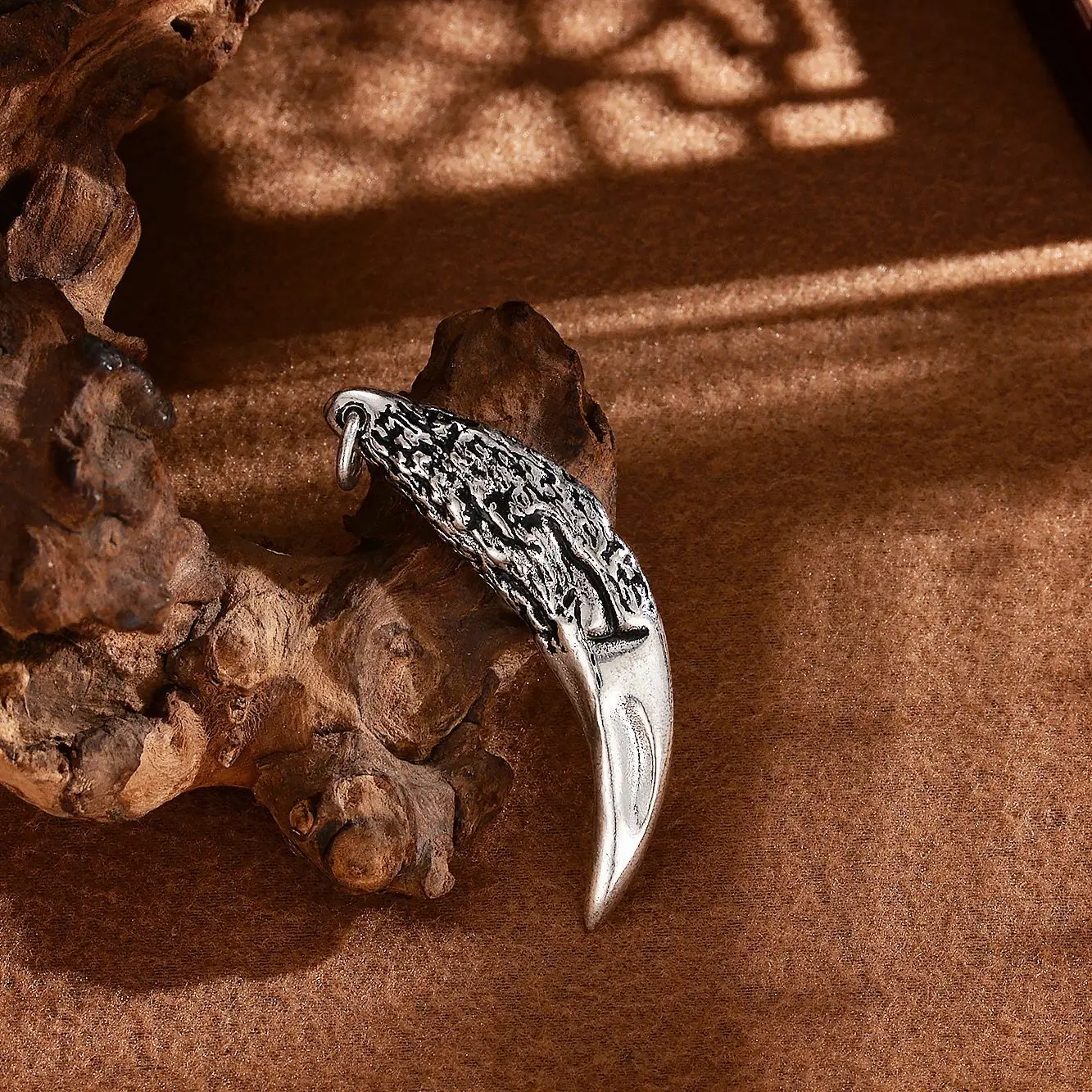 中国風ラッキーウルフトゥースペンダントネックレス男性用レトロ - Wolf Jewelry & Watches Tampa Reviews のレビューと価格