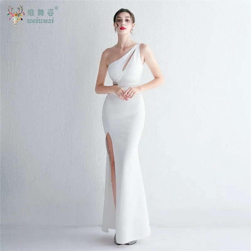 섹시한 새틴 속이 빈 싱글 숄더 비즈 바운드 네일 비드 공예 타이트 롱 피쉬 테일 스커트 신부 들러리 웨딩 생일 파티