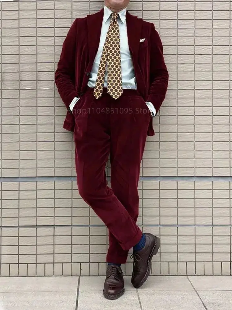 

Мужской смарт-кэжуал костюм из вельвета, приталенный, для свадьбы, с пиджаком с острым лацканом и брюками, смокинг для жениха, для выпускного вечера, вечеринки, бизнеса, комплект из 2 предметов