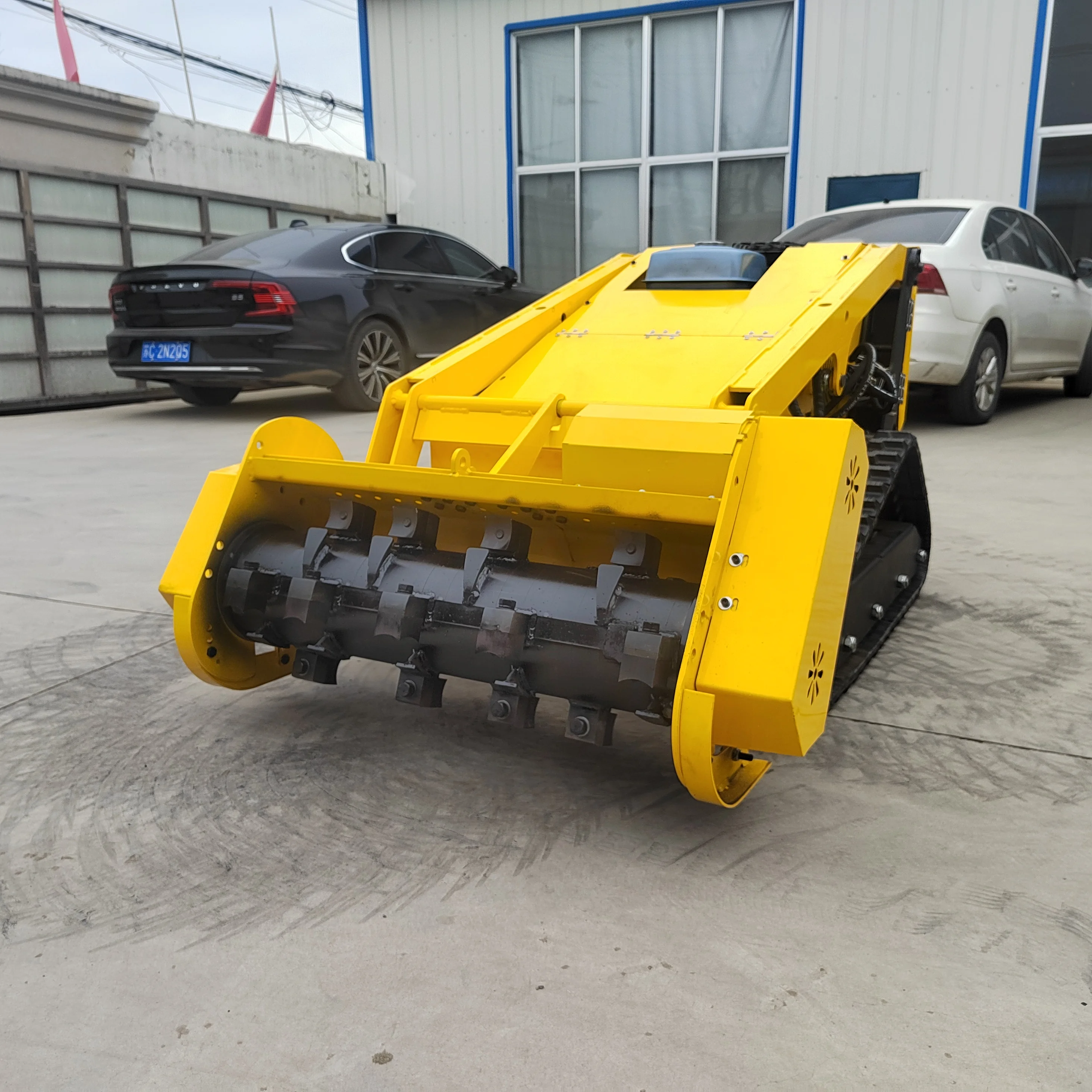 Tosaerba semovente, robot diserbatore robot automatico con telecomando |   Tracce cingolate per tutti i terreni per Reclamatio da giardino