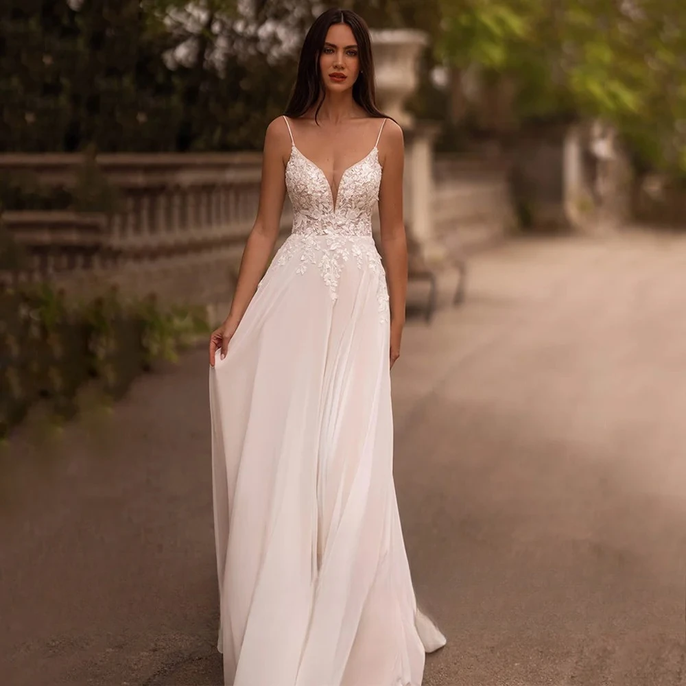 Sexy Beach A-line Wedding Dresses Customized Spaghetti Straps V Neck Applique Chiffon Backless Floor Length Bride Gown
