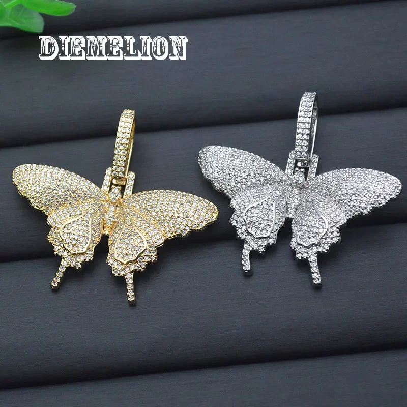 

Женский кулон в виде большой бабочки, ожерелье золотистого/родиевого цвета с фианитом, 28 х43 мм