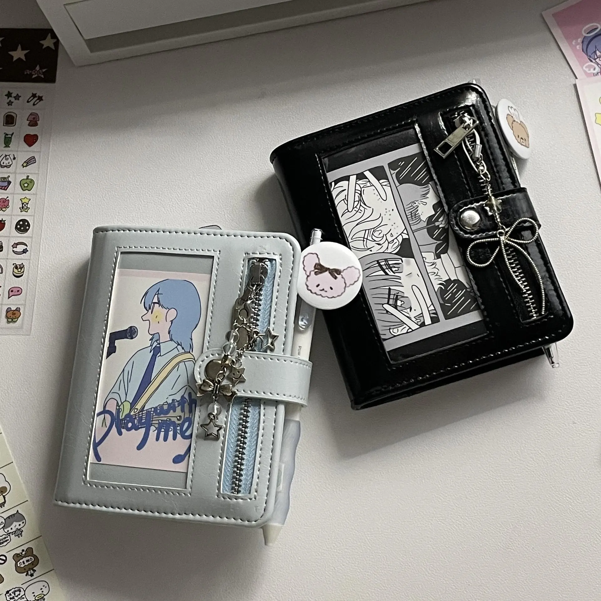 caderno-retro-portatil-m5-preto-e-azul-com-40-folhas-internas-e-capa-de-pu-com-clip