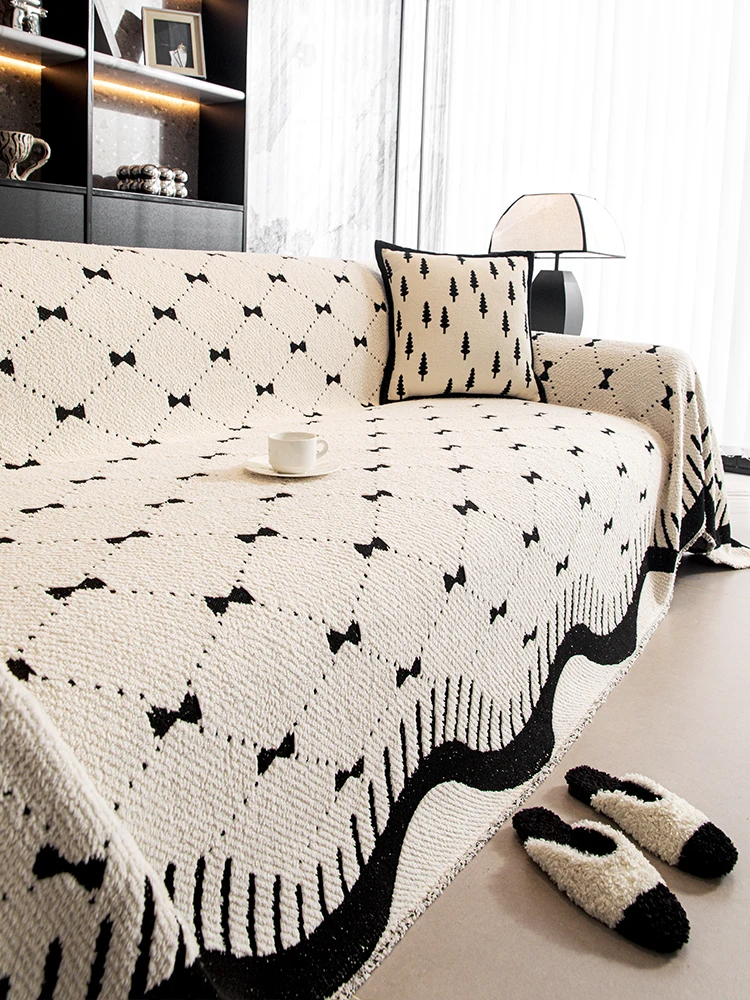 

2026 New Half Velvet Sofa Cover Double Sided Thickened Anti Slip Sofa Throw Blanket Warm Plush Universal Fit Couch Cover