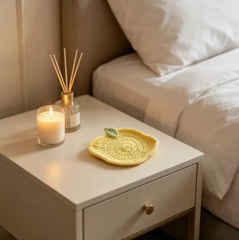 Hand-crocheted fashionable versatile fruit living room decoration heat insulation and anti-scalding pad