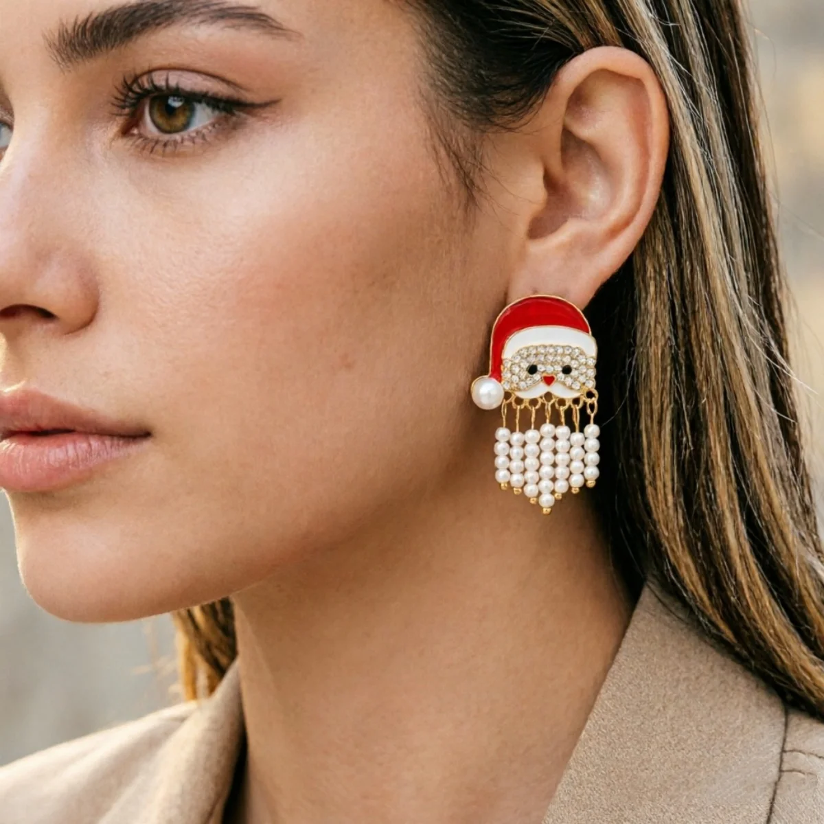 Kreative, niedliche Weihnachtsmann-Ohrstecker mit simuliertem Perlenquastenbart für Frauen, Strass-Weihnachtsmann-Ohrringe, Weihnachtsparty-Schmuck – Detail 15