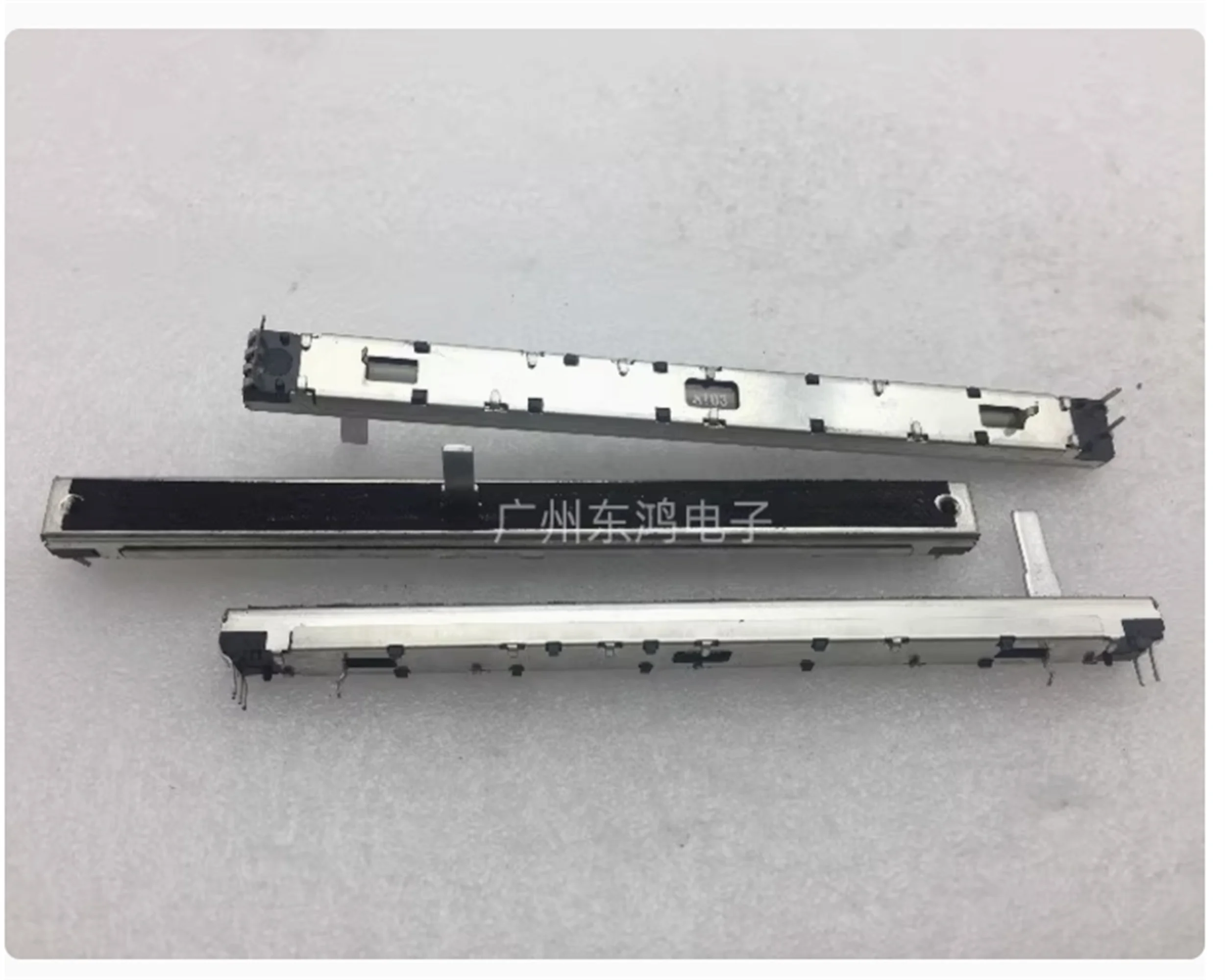 1 PCS Meiqi 165 channel Taiwan made 12.8cm small mixing console pusher dual potentiometer A10KX2 axis length 15