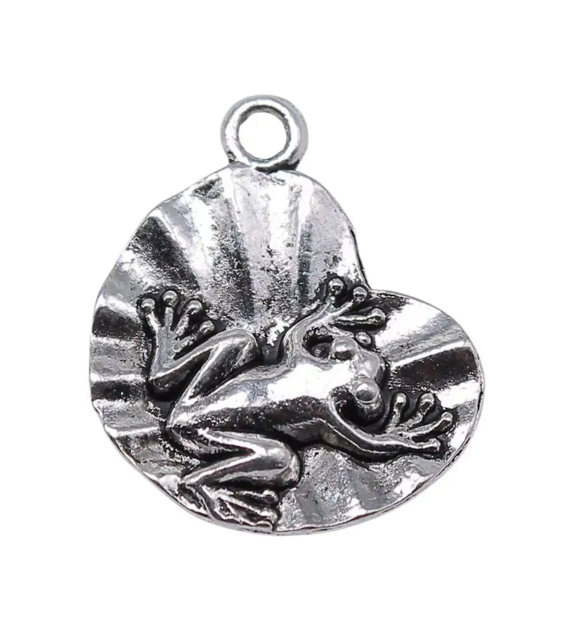 

30pcs 18*16mm Vinatge Alloy metal tibetan silver color frog pattern pendants HWEF0040