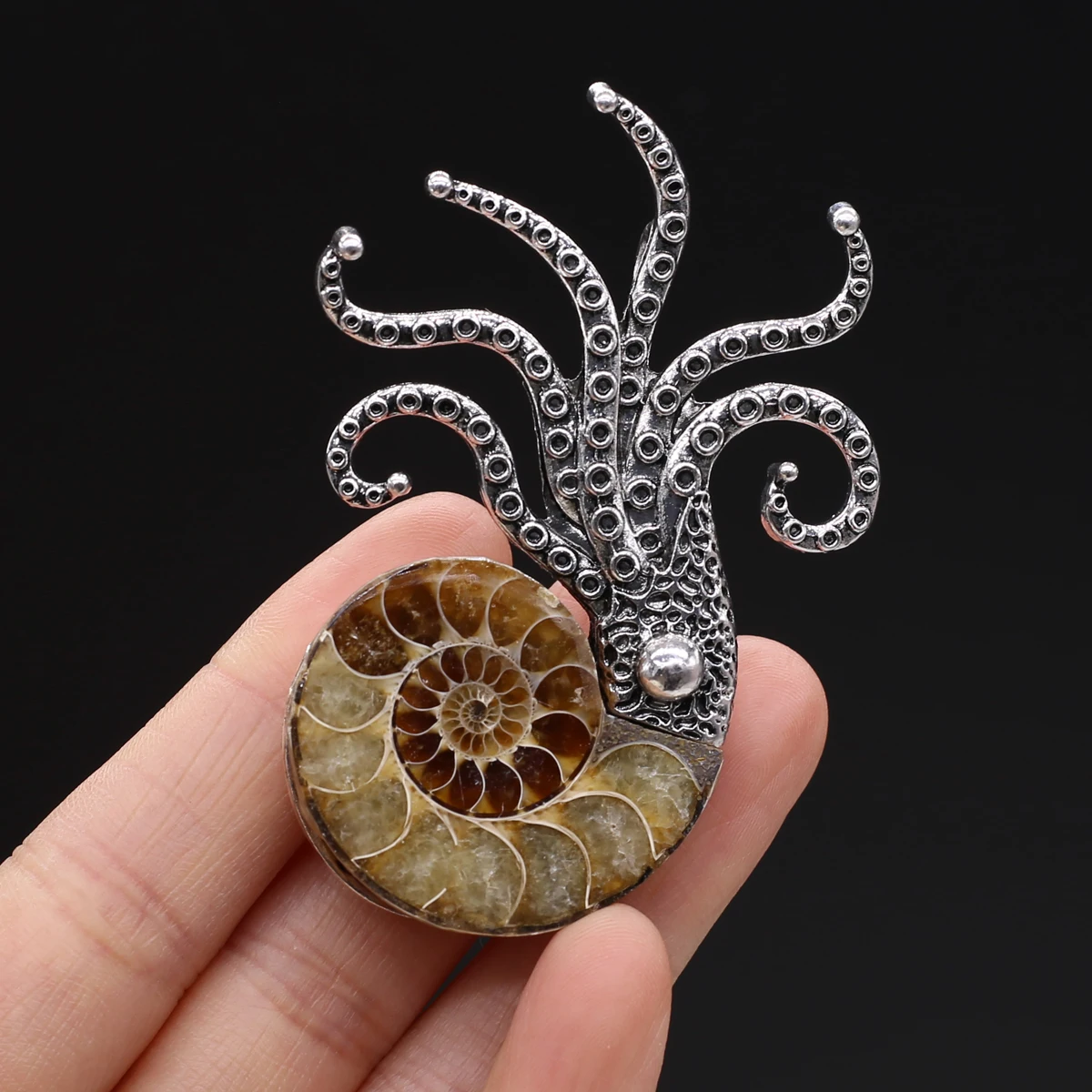 Natural Shell Mother of Pearl Octopus Shape Pendant Charms for Jewelry Making DIY Necklace Earrings Accessories 47x67mm