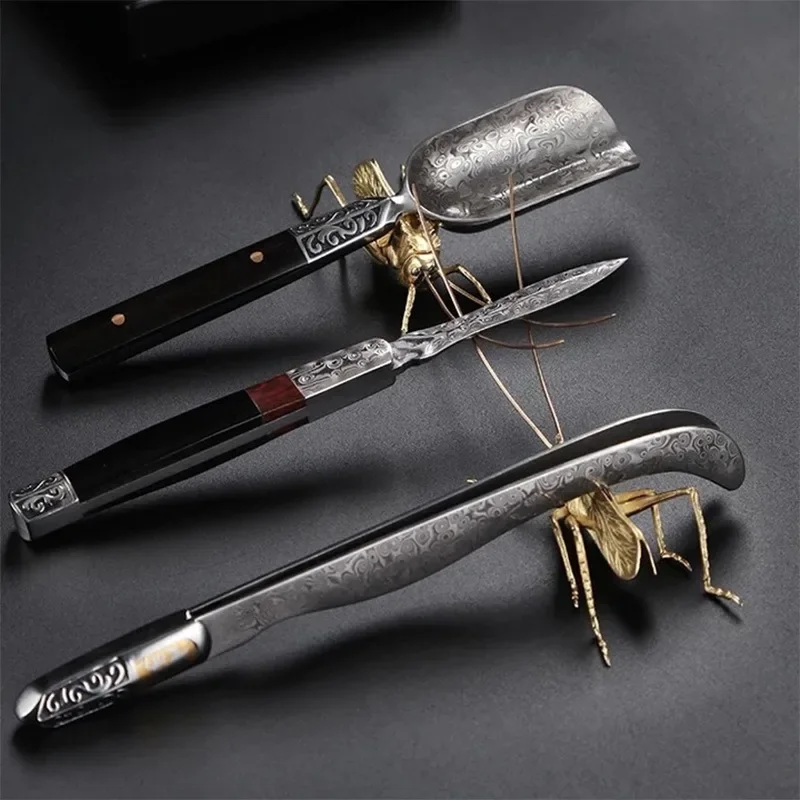 Pure copper tea pet creative simulation locust ornament cover car interior study pen holder, kung fu tea set accessories