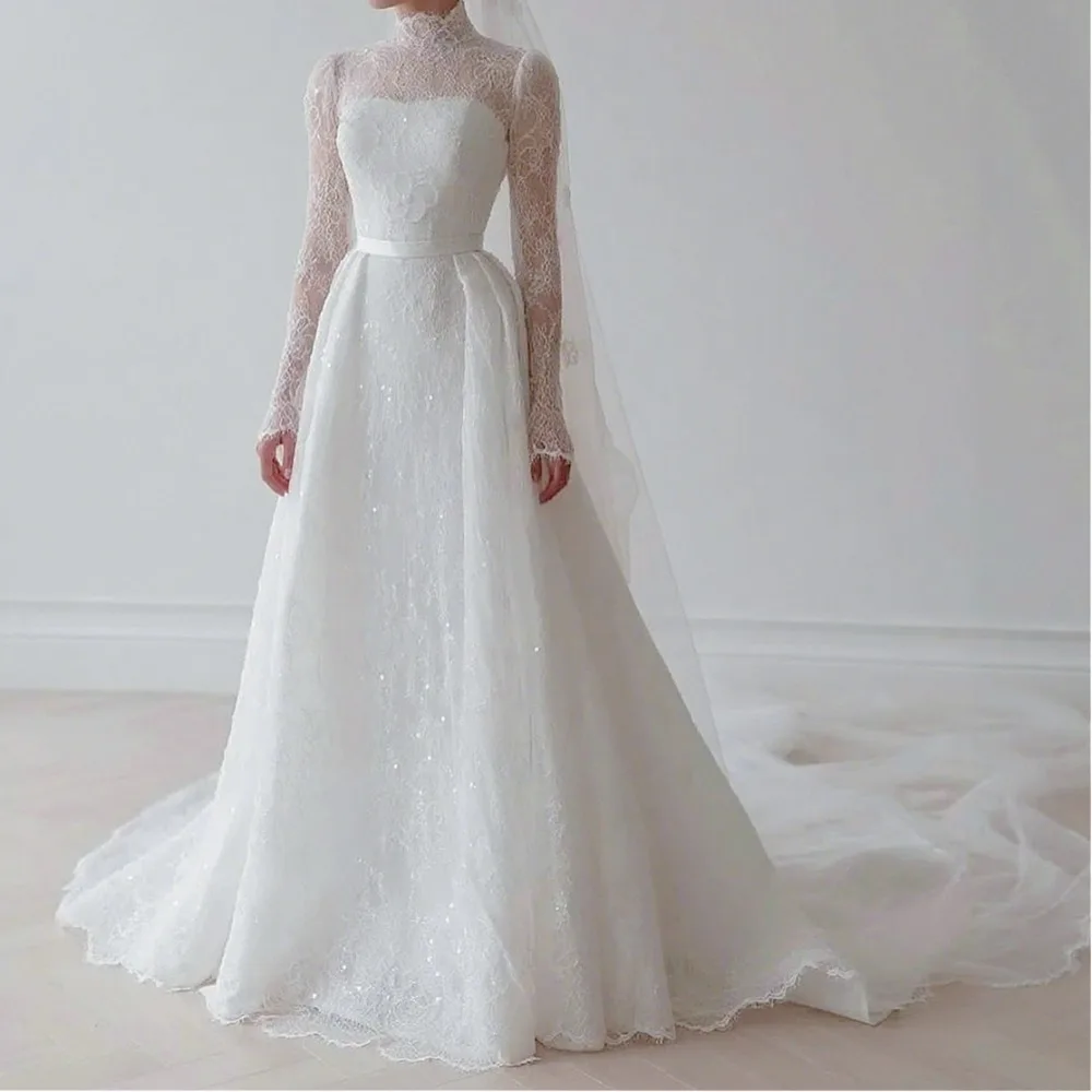Luxury Shiny Lace Long Sleeve Wedding Dress High Neck Court Train White Dress Bridal Gown for Outdoor Wedding Shooting