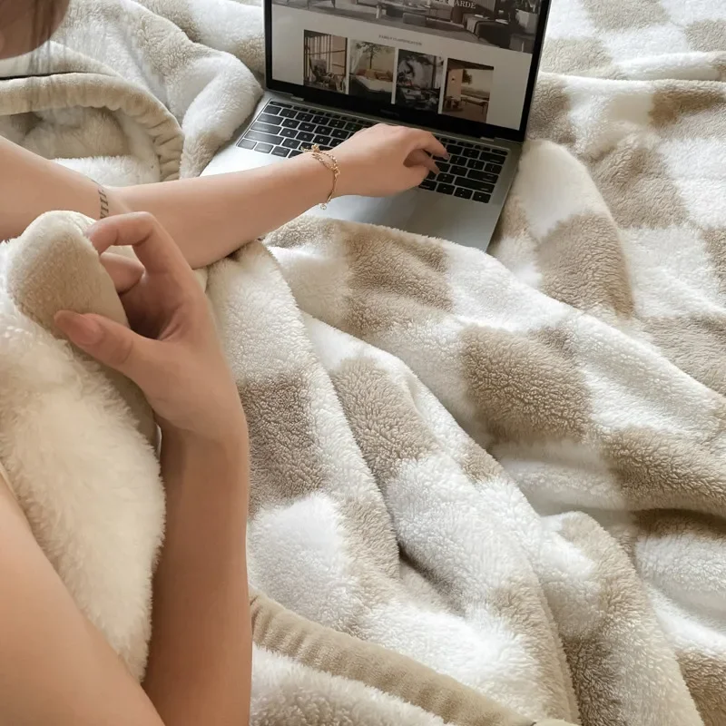 New Shumian Velvet Thickened Warm Coral Velvet Blanket, Milk Velvet Long Velvet Light Luxury Blanket Keep Warm for Winter
