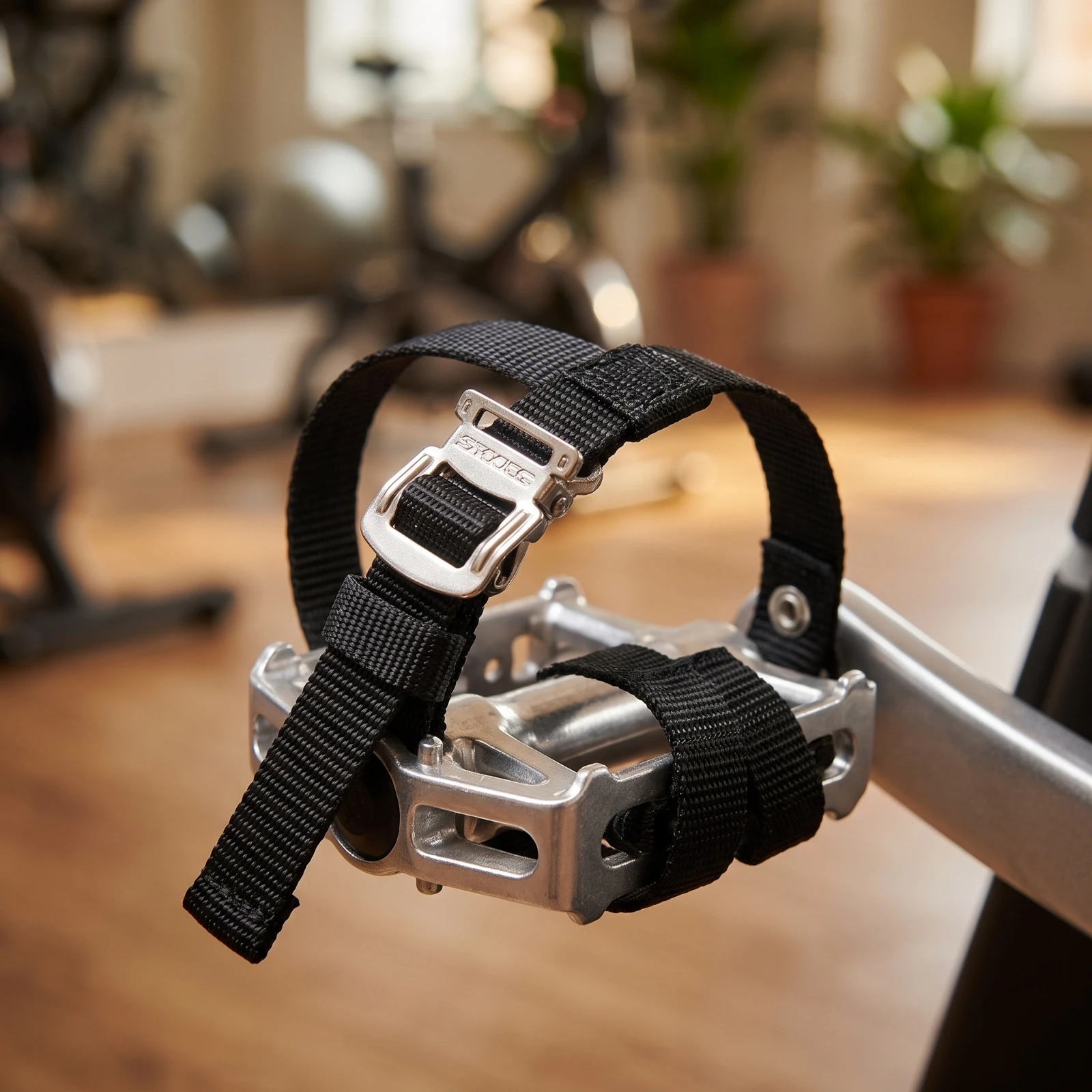 Cycling Gear Indoor - สายรัดแป้นเหยียบจักรยานพร้อมหัวเข็มขัดโลหะ สายรัดแป้นเหยียบจักรยานแบบทอ ทนทาน แข็งแรง สำหรับนักปั่นจักรยาน การฝึกซ้อมในร่ม