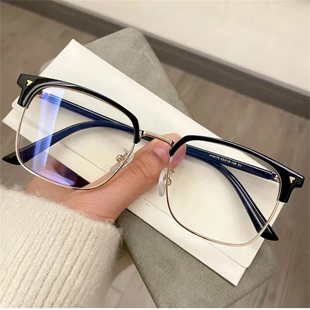 Gafas de tendencia retro nuevas 2024 con montura para cejas de personalidad, femeninas, de ocio, con media montura y protección contra la luz azul, gafas clásicas planas y ligeras.