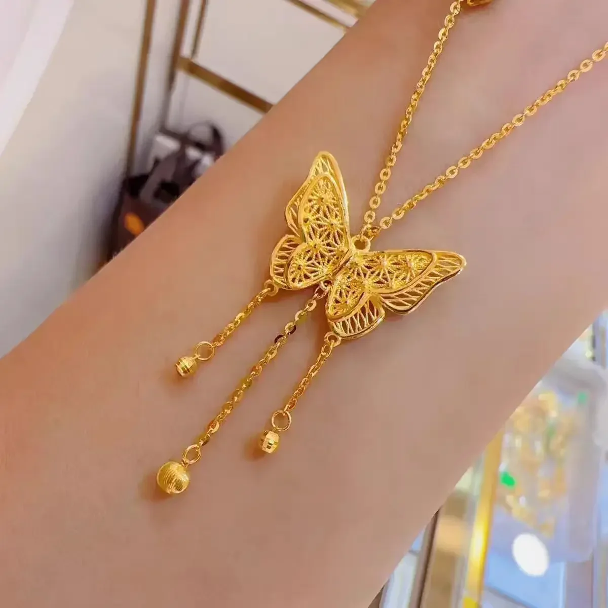 Pure Gold Butterfly Tassel Pendant AU999 Real Gold 24K Hollow Three-dimensional Silk Butterfly Necklace  Neck Jewelry Gold