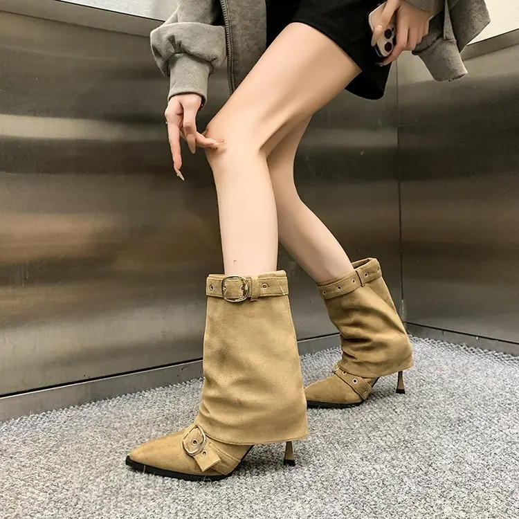 أحذية عالية الكعب مدببة ضيقة متوسطة الساق للنساء 2025 جديد الخريف والشتاء التراص الأحذية السراويل السوداء فارس الأحذية