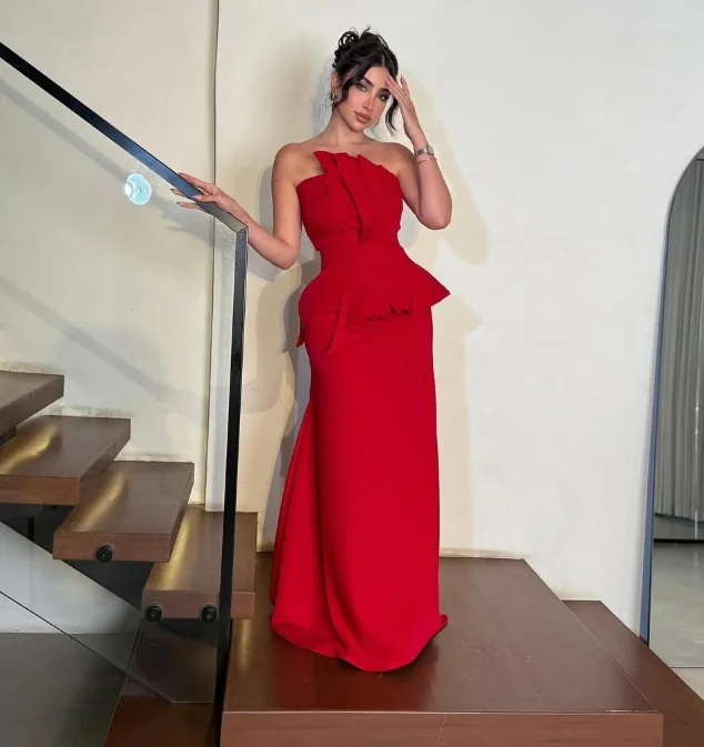 Personnalisé de haute qualité sans manches rides longueur de plancher robe rouge sans bretelles dos nu femmes robes Para Casamento Convidados