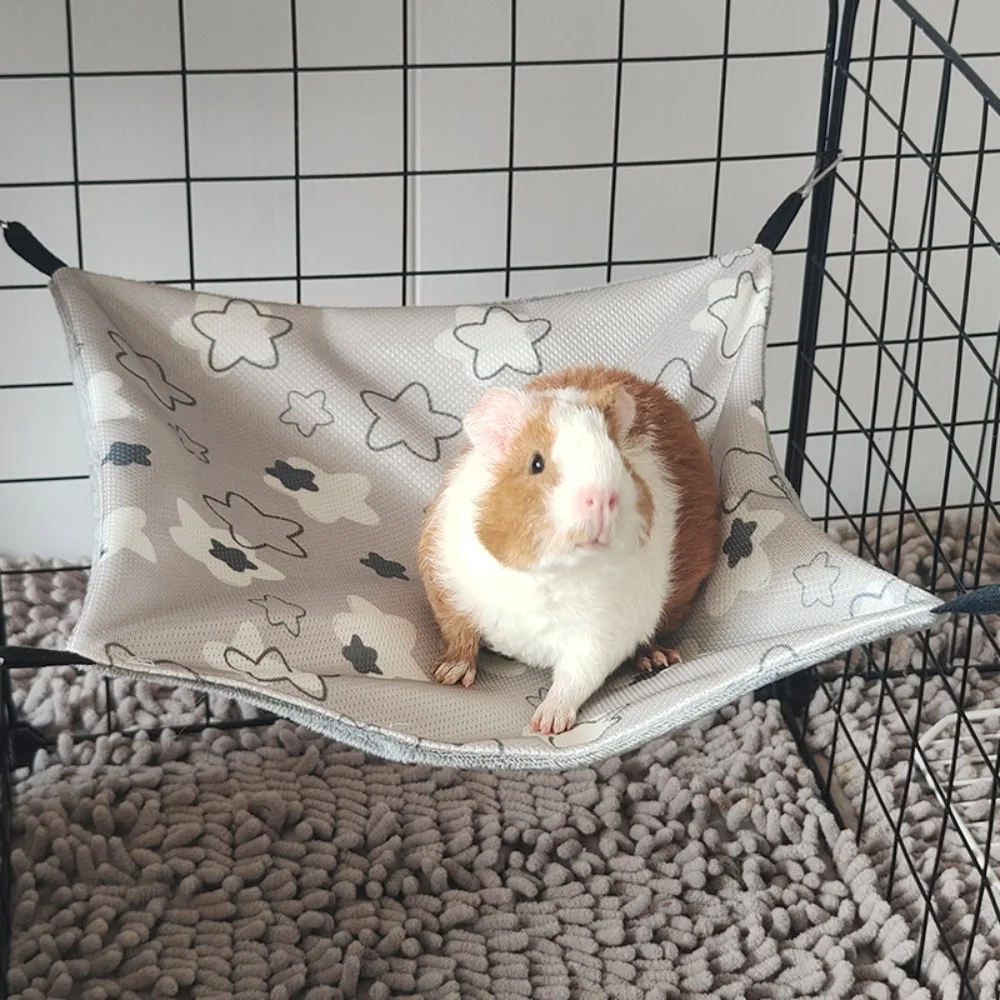 Schöne doppelseitige Meerschweinchen-Hängematte aus Eisseide, hautfreundliche Hamster-Hängematte, atmungsaktiv, 4 Haken, Zubehör für kleine Haustiere