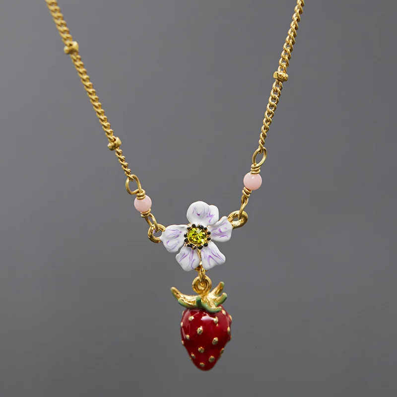 

New Cute Fashionable White Enamel Glazed Hand-painted Red Strawberry Flower Necklace Niche Design Collarbone Chain Accessories