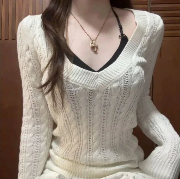 Fashion V-neck beige slim fit knitted sweater 2024 autumn new lace top women's Y2k long sleeved knitted pullover