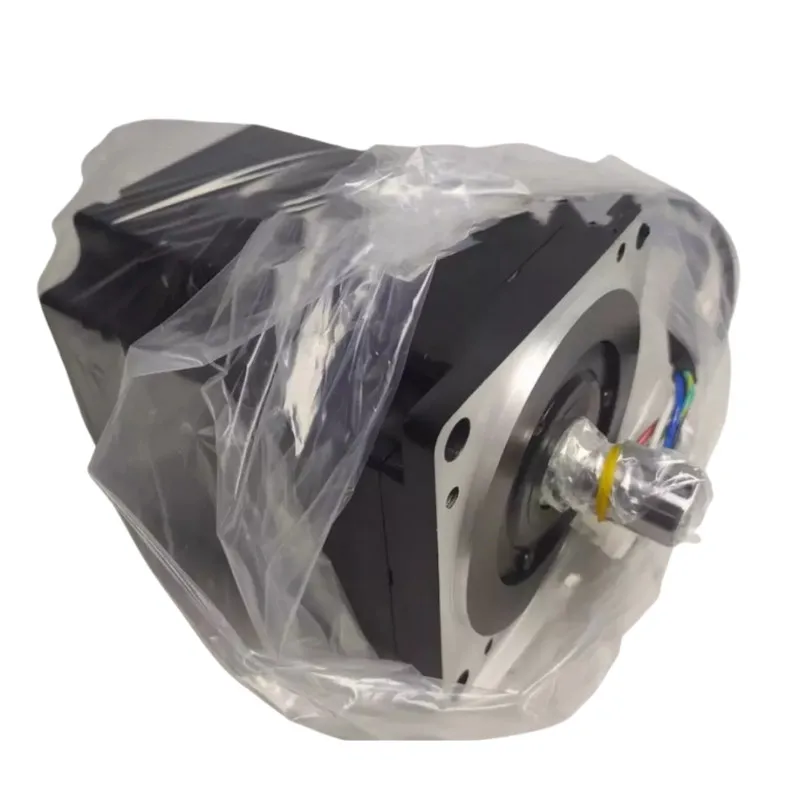 

Новый серводвигатель Yaskawa SGMEV-15DDA6C в коробке в наличии