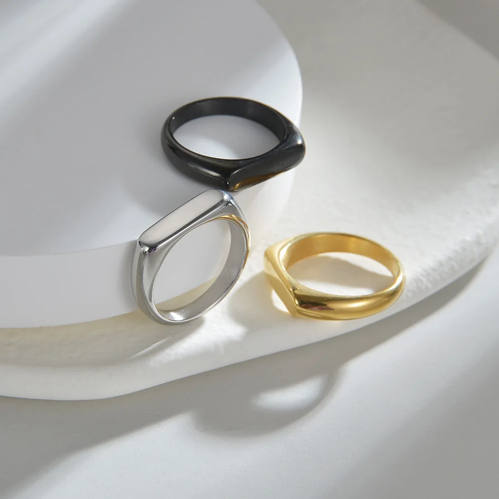 Women's 316L Stainless Steel Minimalist Smooth Ring