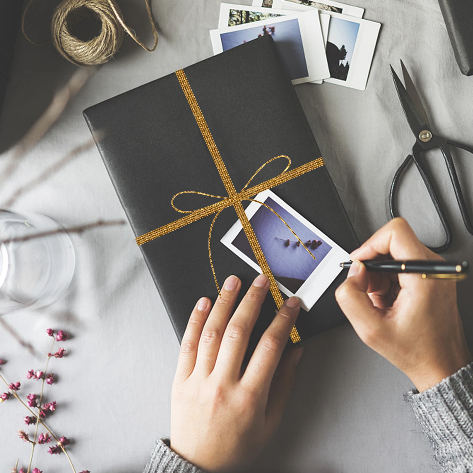 

1 Roll Durable Gold Gift Wrapping Rope Flexible DIY Packaging Rope for Gift Bags Candy Bread Food Sealing