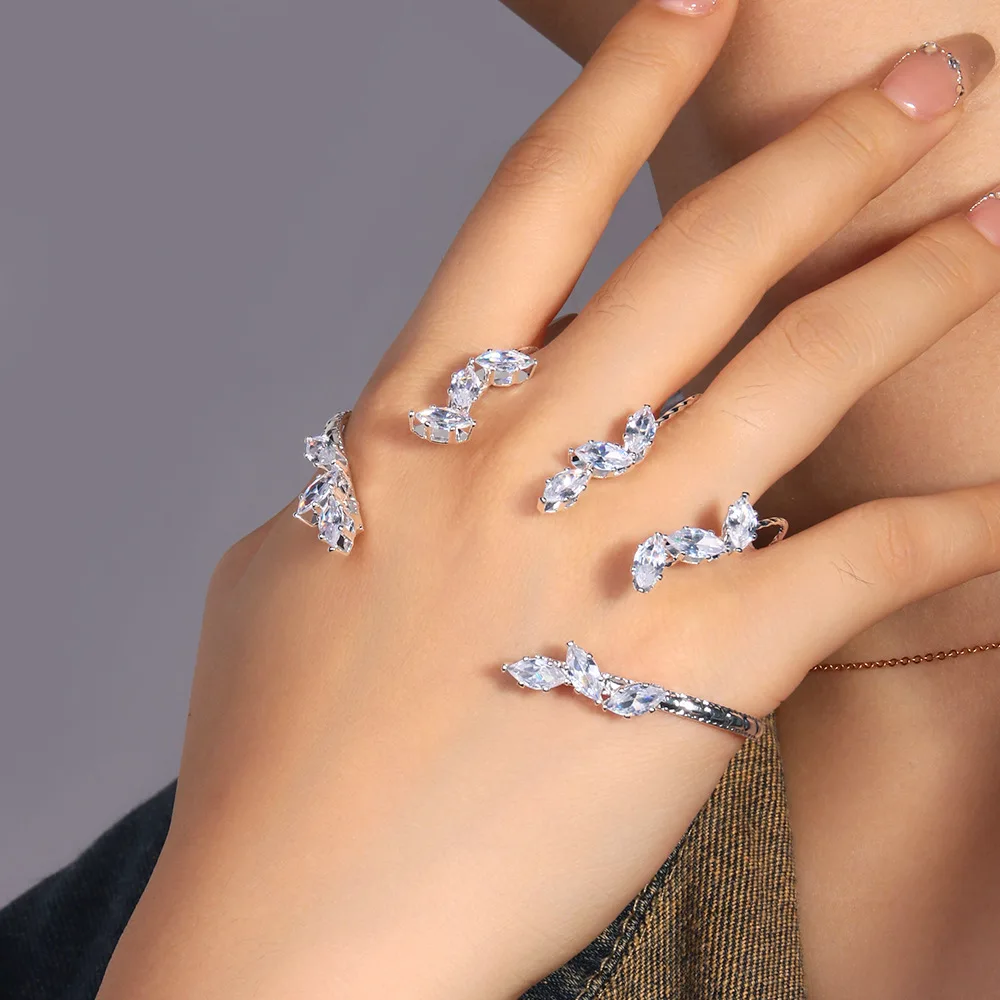Luxury Zirconia Leaves Open Bangle Chain Women Hand Decoration Party Exquisite Design Boho Bridal Bracelet Jewelry Banquet Gift