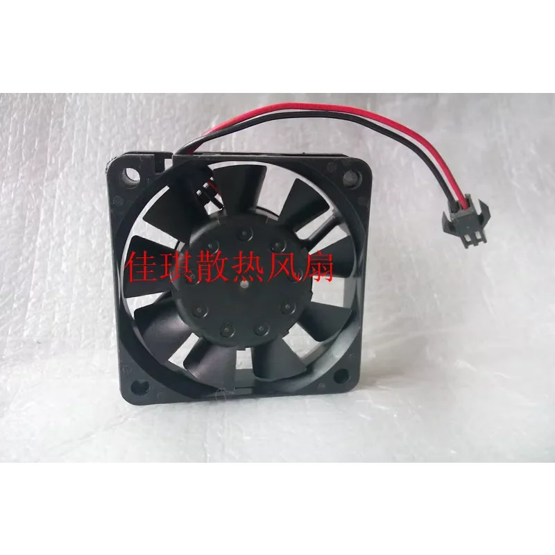 

NMB-MAT 2406KL-05W-B50 T04 DC 24V 0.13A 3-Wire 60x60x15mm Server Cooling Fan