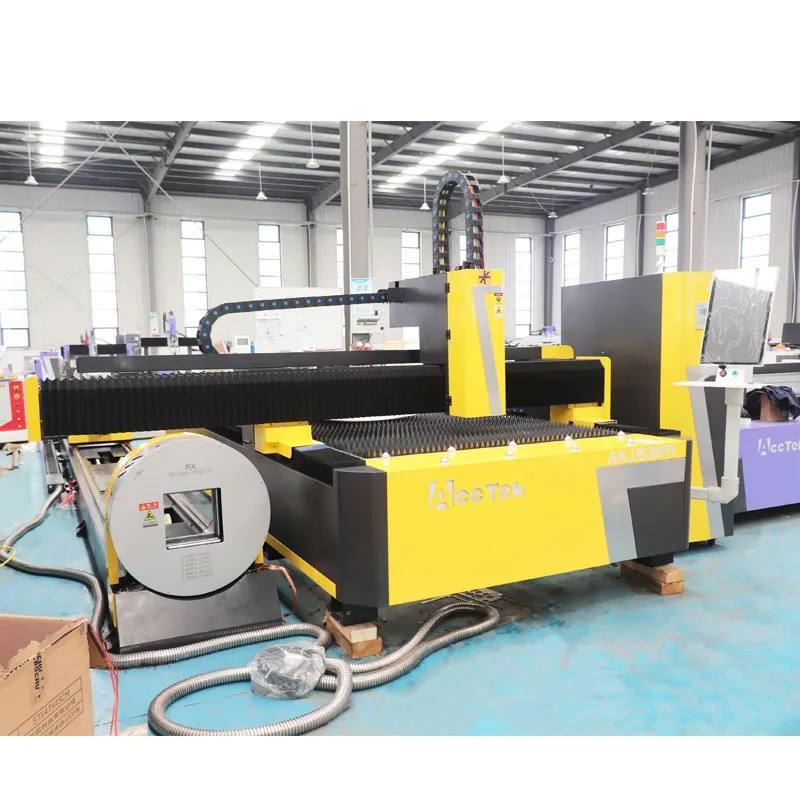 3015 آلات القطع بليزر الألياف 3kw 6kw آلة القطع بالليزر المعدنية باستخدام الحاسب الآلي لتصنيع القوالب