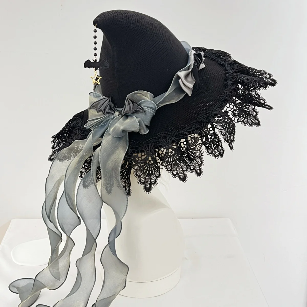 Sombreros puntiagudos de bruja de encaje hechos a mano, sombrero de mago con lazo, accesorios de disfraz gótico de Lolita para adultos, sombrero de fiesta de Halloween