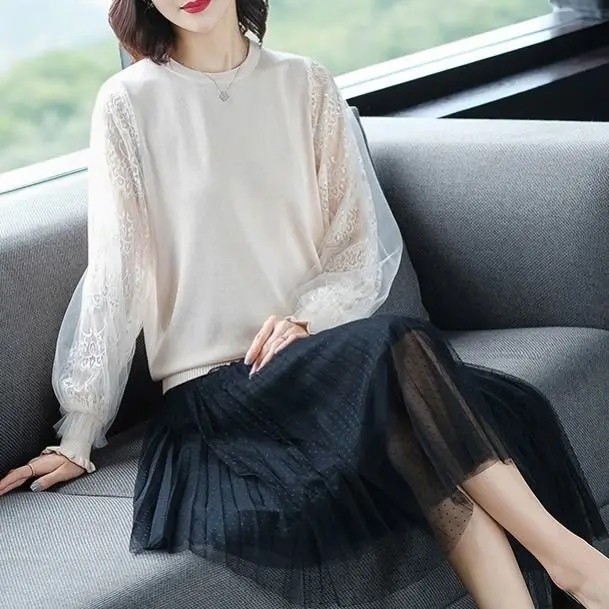 Korean Style Versatile and Fashionable Slim Lace Puff Sleeve Top Loose Bottoming Thin Hollow Style